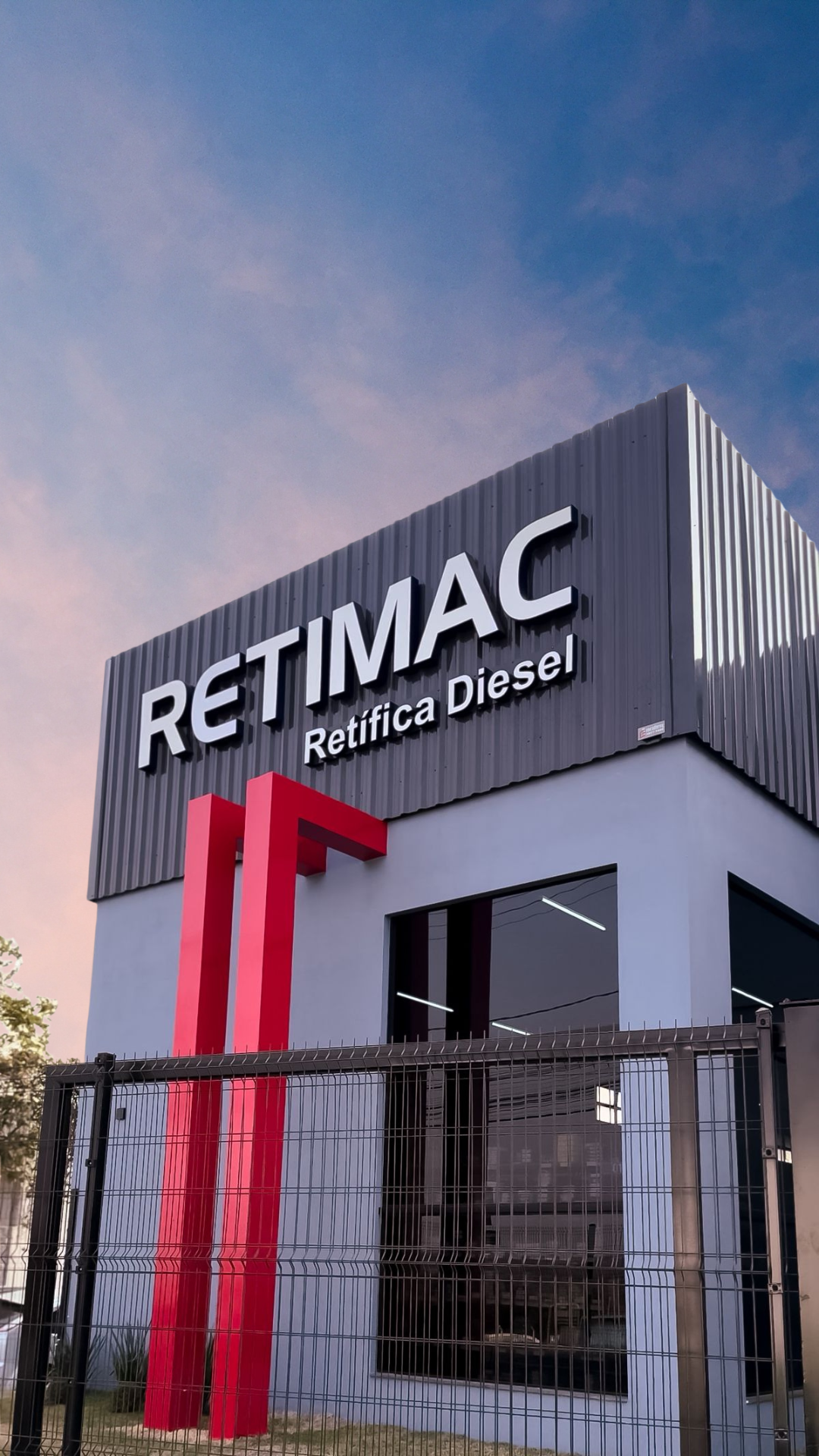 Fachada Retimac close